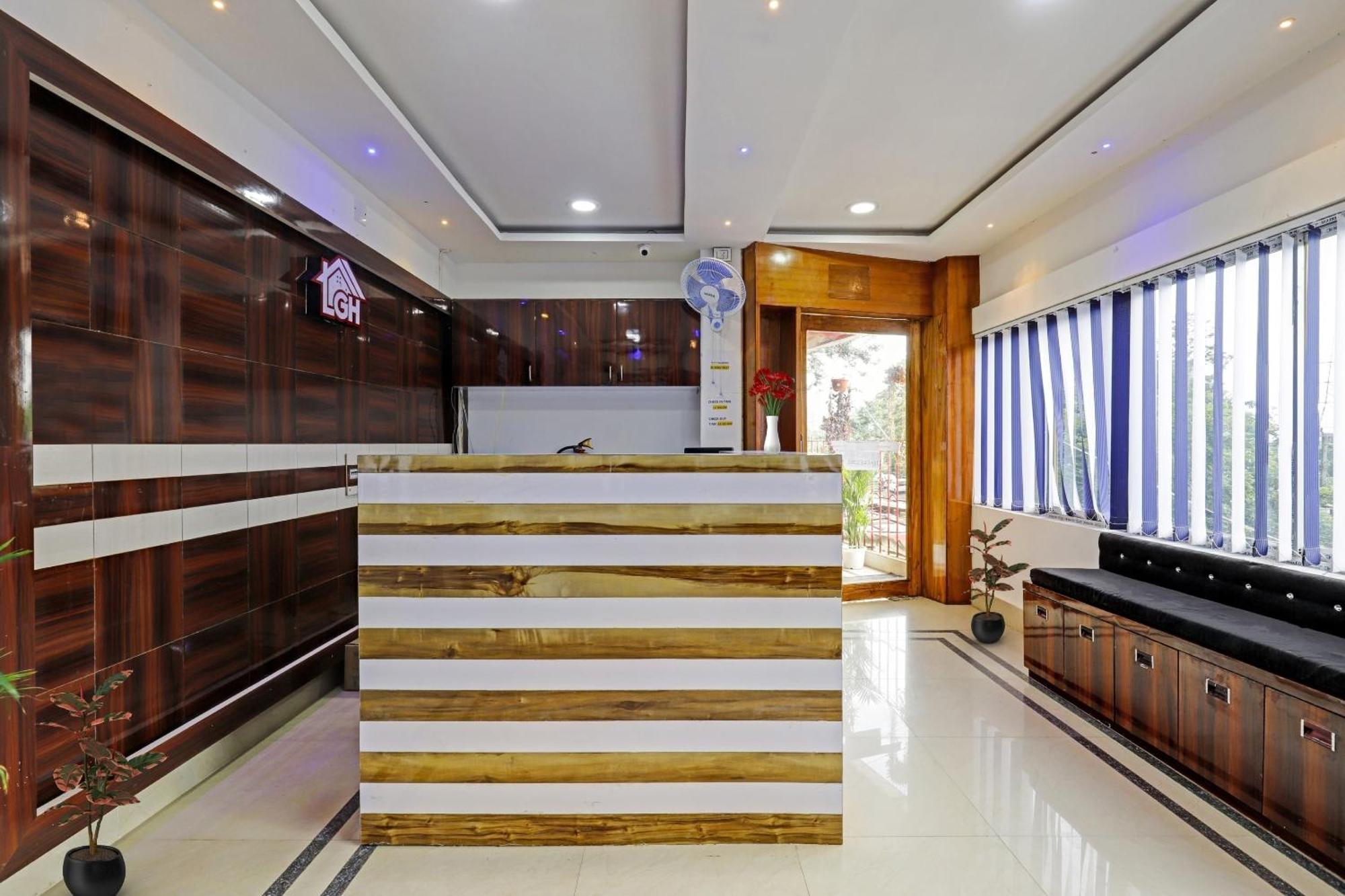 Hotel O Lakhi Guest House Guwahati Exterior foto